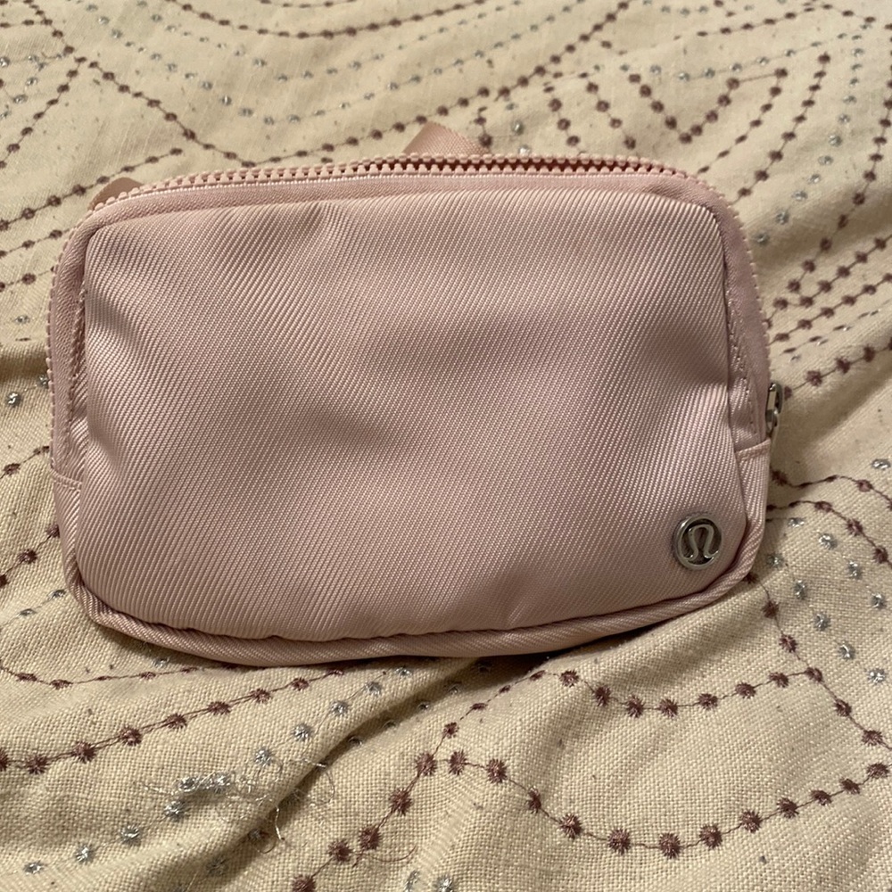 Lulu lemon Fanny pack! cute for the summer (: